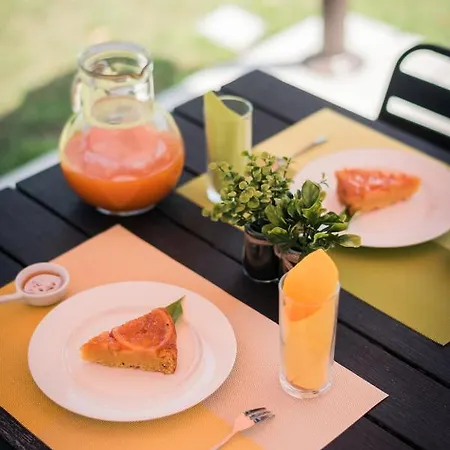 Couette-café L'agrumeto 4*